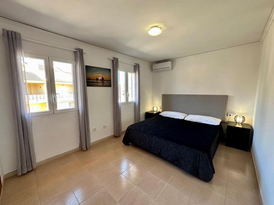 Breathtaking Beachfront House Villa Sueca