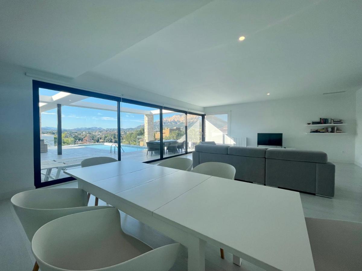 Montgo Villa *