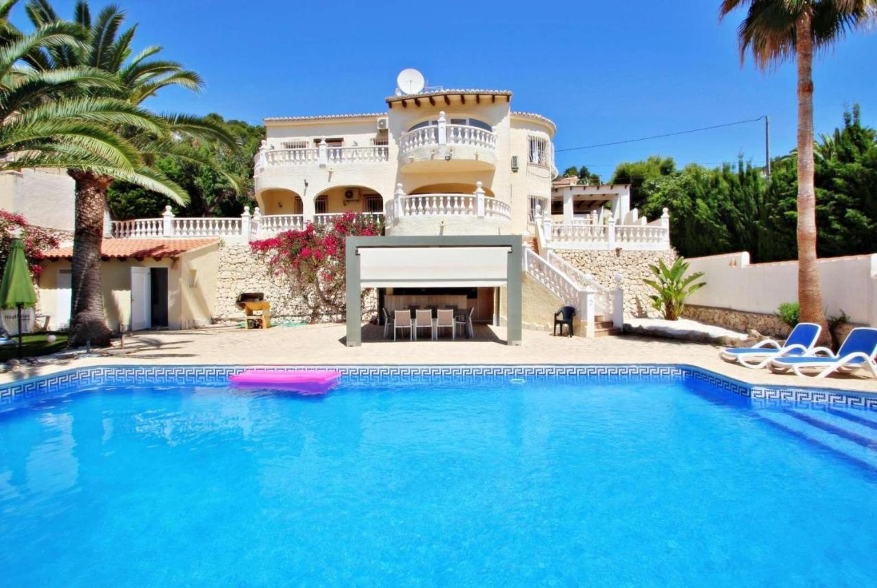 Felipa Villa *