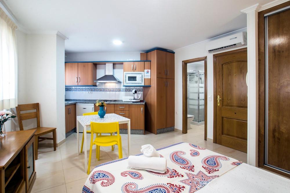 Amat - Only Adult - Playa El Bajondillo Apartamento *