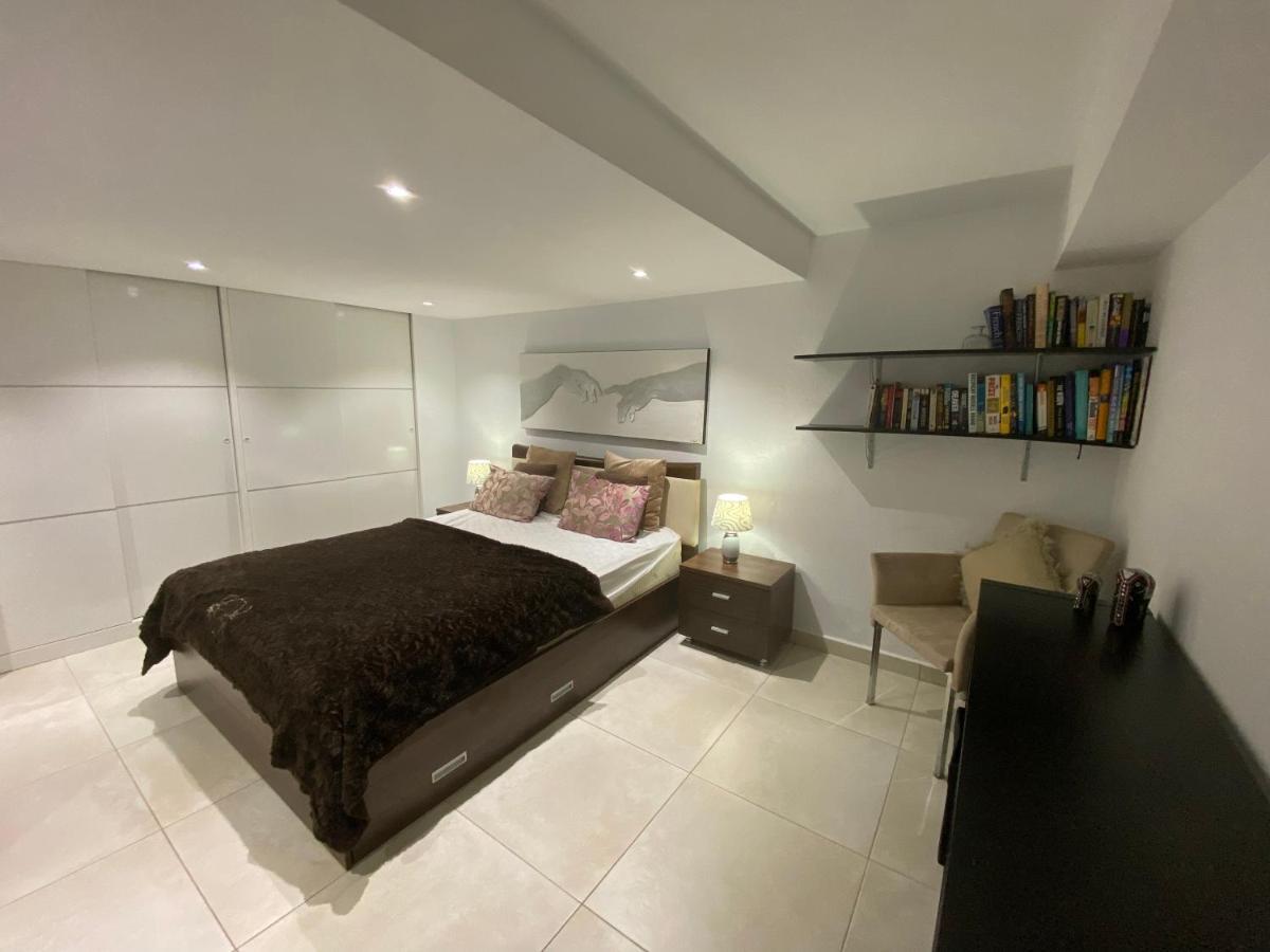 Condes De Iza Nueva Andalucia Holiday home