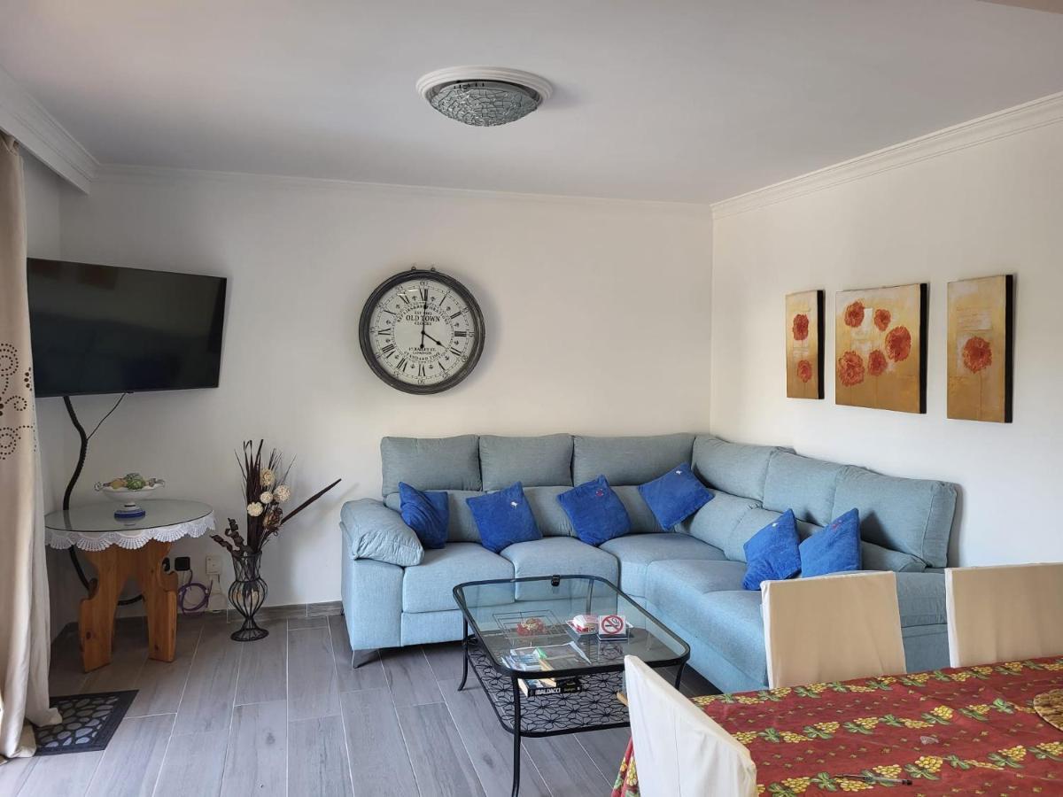 Villa Maria Portals Nous, By Priority *