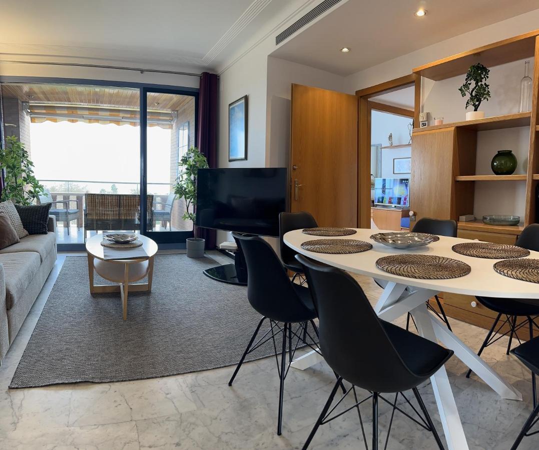 Lets Holidays Sea Views In Apartment