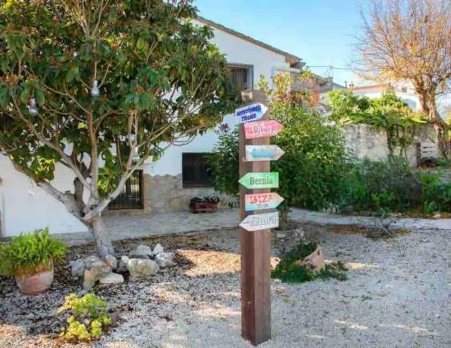 Lovely 'solana' With Big Garden, Pool Apartment Teulada