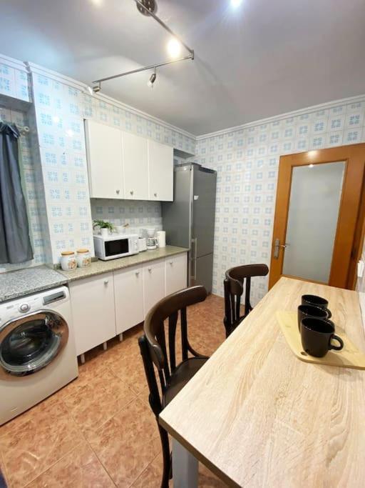 In Spacious Flat In Apartamento Valencia