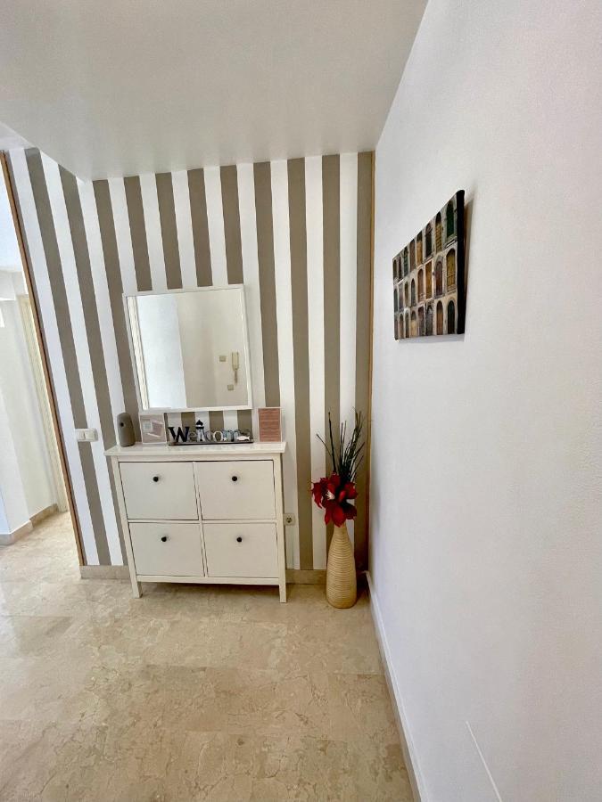 Apartamento Elevated, Modern & Bright Penthouse Sitio de Calahonda
