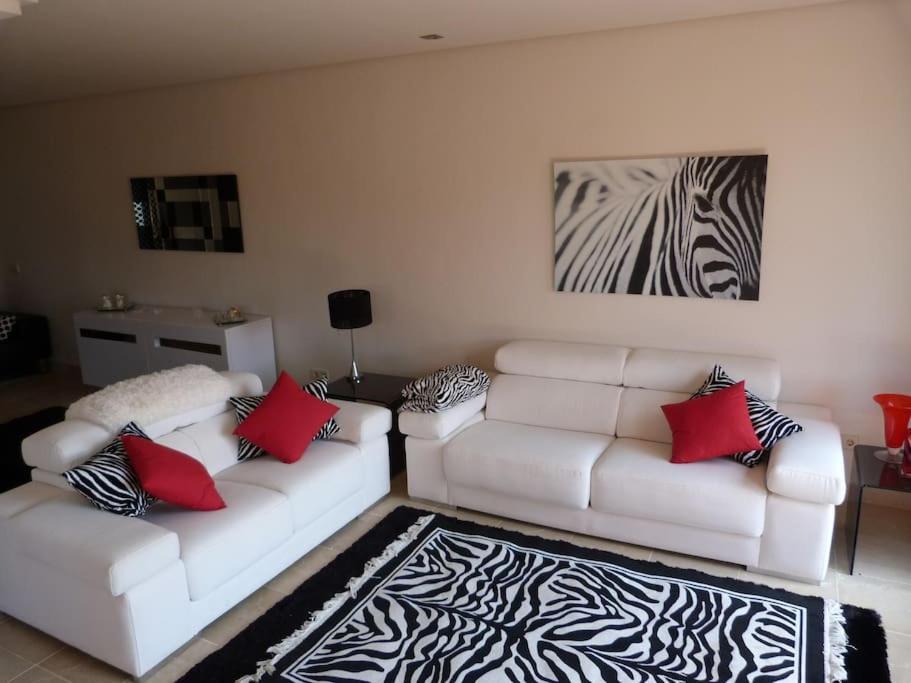 Luxurious Townhouse With Sea Views Manilva