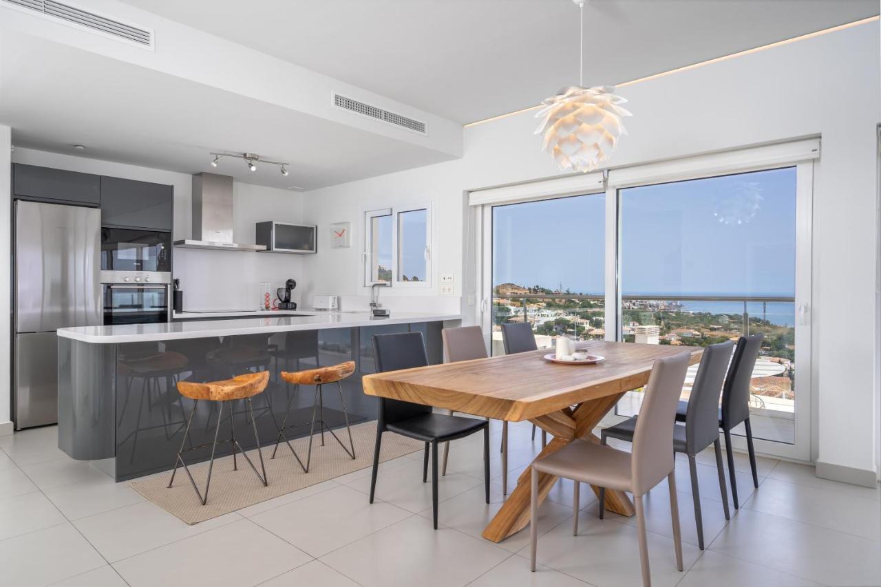 Luxurious With Seaviews In El Higueron By Costarentals - Ref 121 *