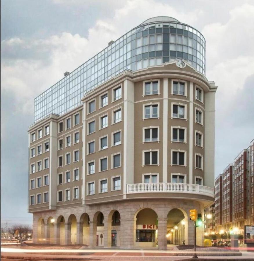 Residencial Playa Poniente 66 De Apartamento Gijón