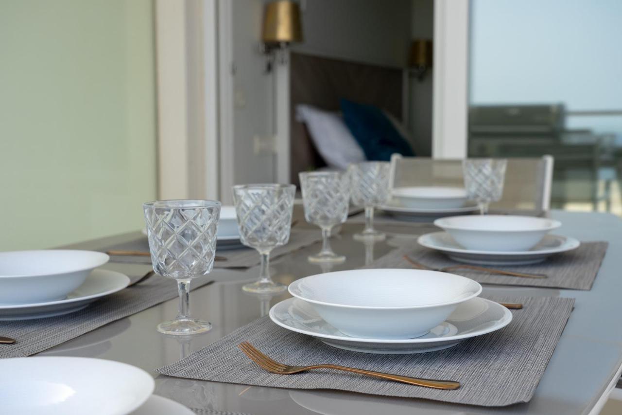 Luxurious With Seaviews In El Higueron By Costarentals - Ref 121 *