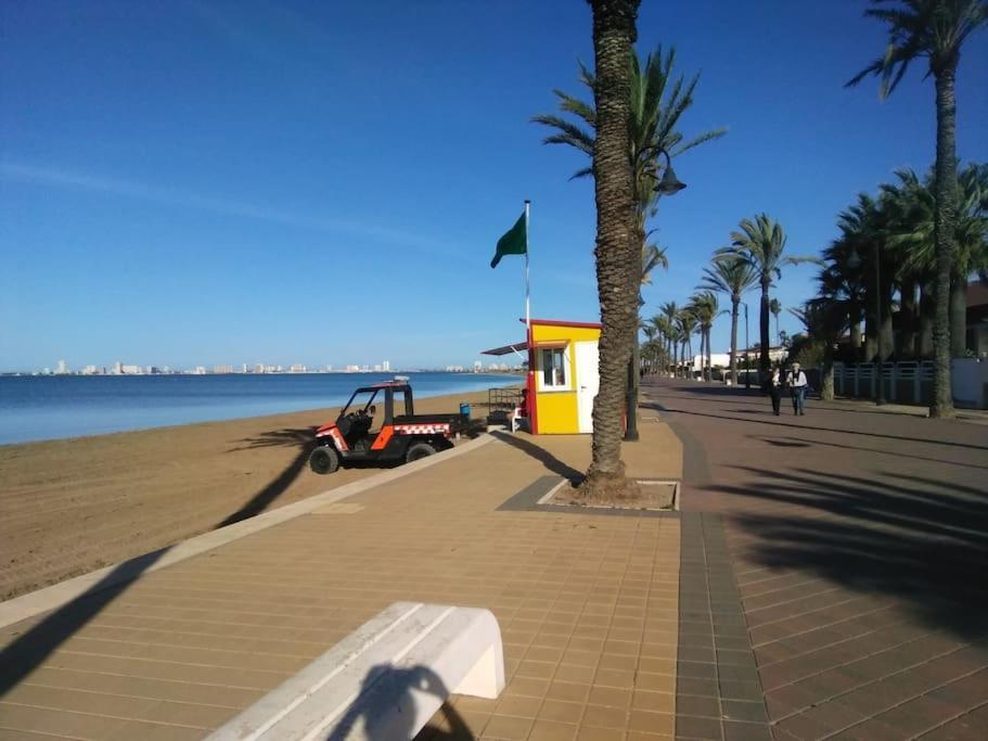 On The Coast To Relax And Work Apartamento