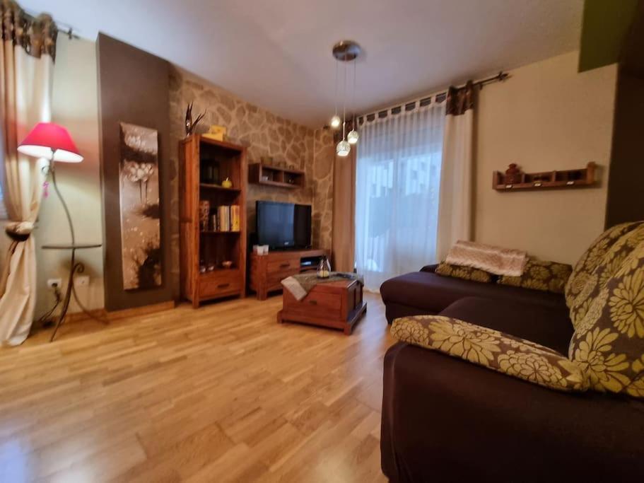 Apartamento 25a01 Duplex Con Jardin Y Garaje