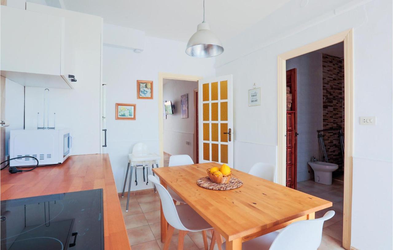 In With Kitchen