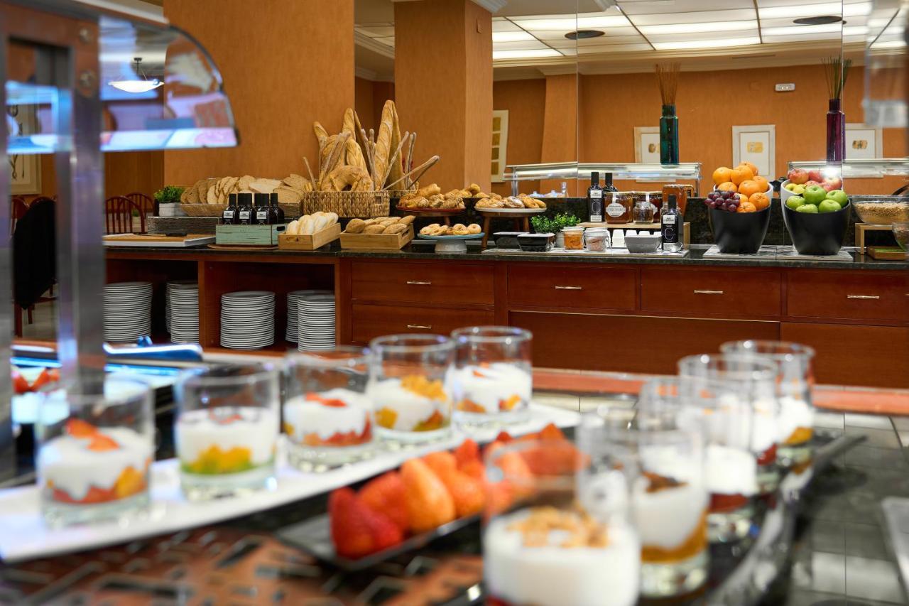 Hotel Maciá Condor 4*