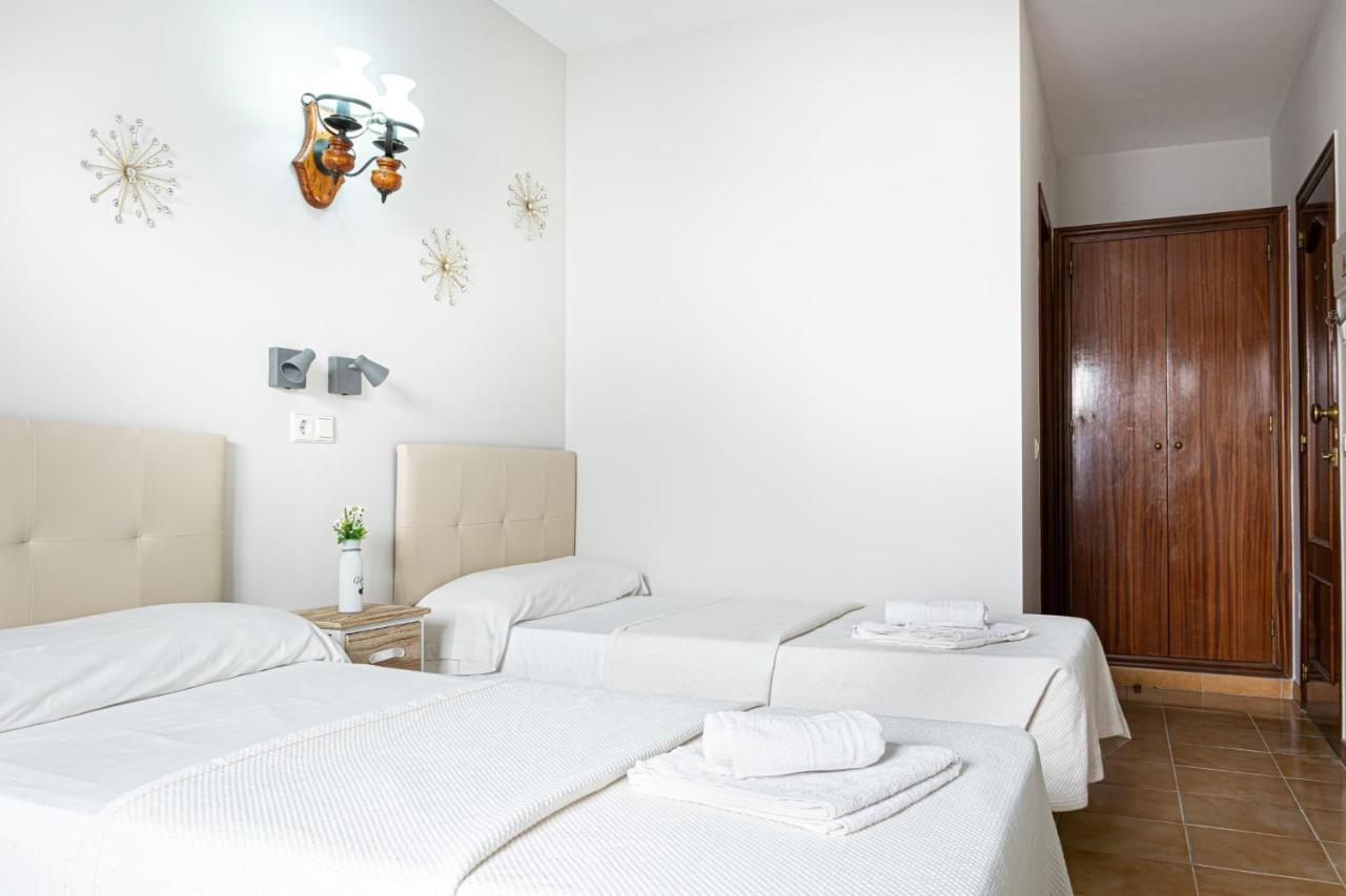 Guest house Cuevas 2*