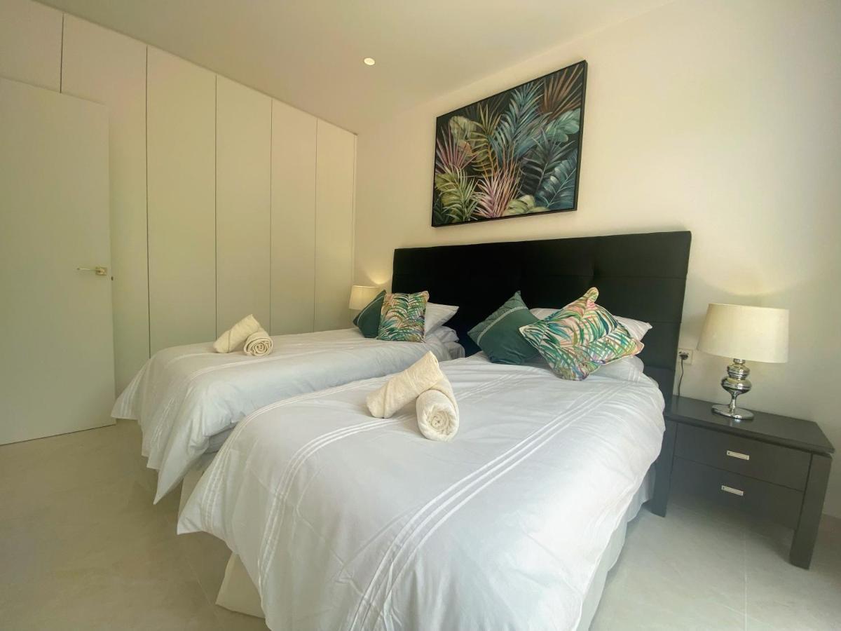 Modern 4 Bed With Pool At Colinas Lc1 Villa