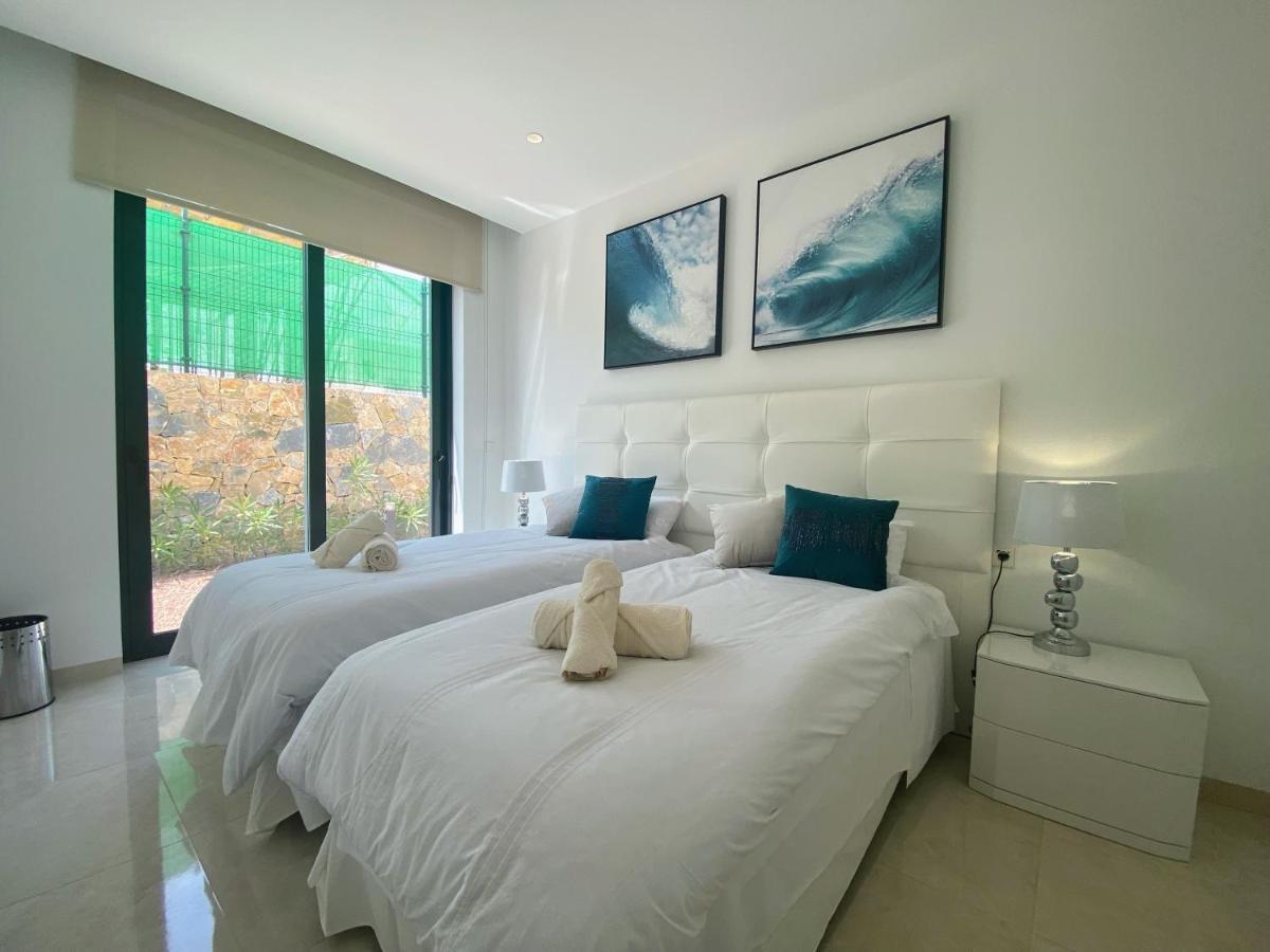 Modern 4 Bed With Pool At Colinas Lc1 * Dehesa de Campoamor (Orihuela Costa)