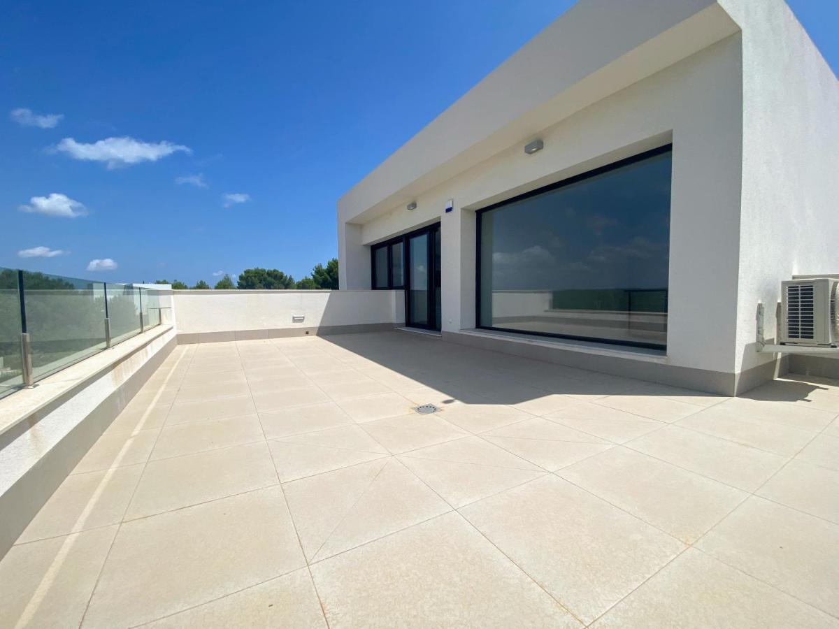 Modern 4 Bed With Pool At Colinas Lc1 Villa