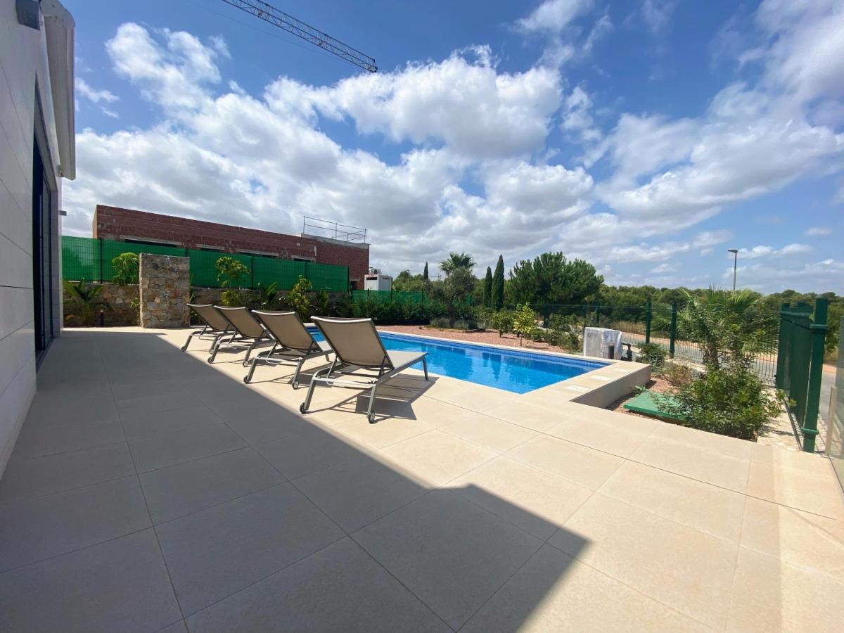 Modern 4 Bed With Pool At Colinas Lc1