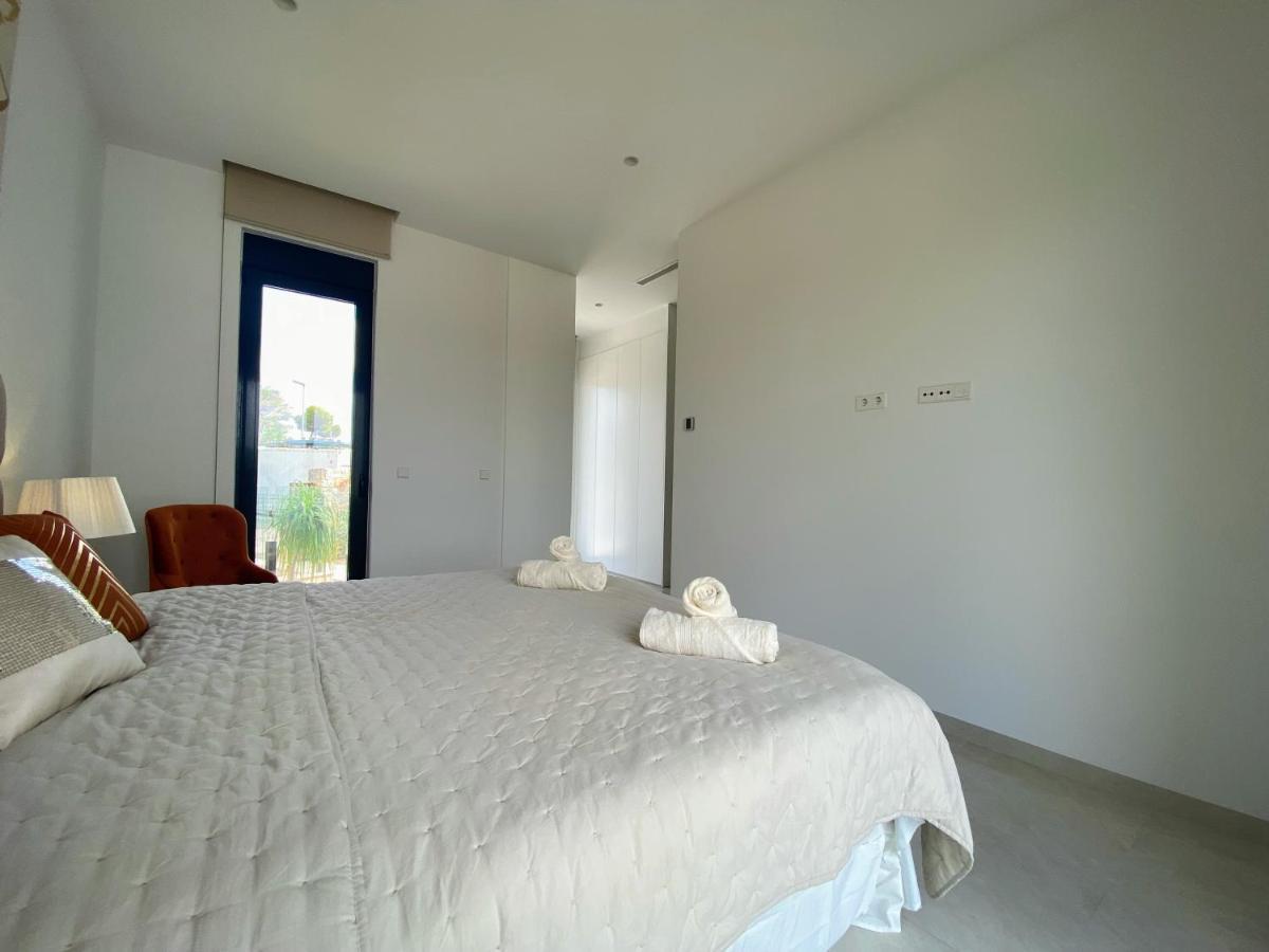 Villa Modern 4 Bed With Pool At Colinas Lc1
