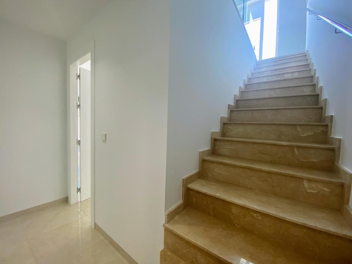 Modern 4 Bed With Pool At Colinas Lc1
