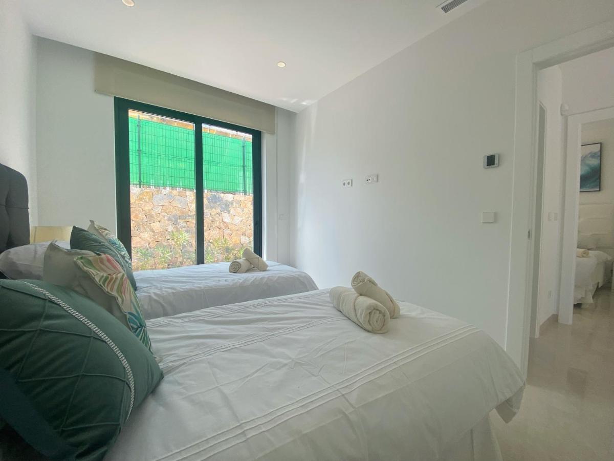 Modern 4 Bed With Pool At Colinas Lc1 * Dehesa de Campoamor (Orihuela Costa)