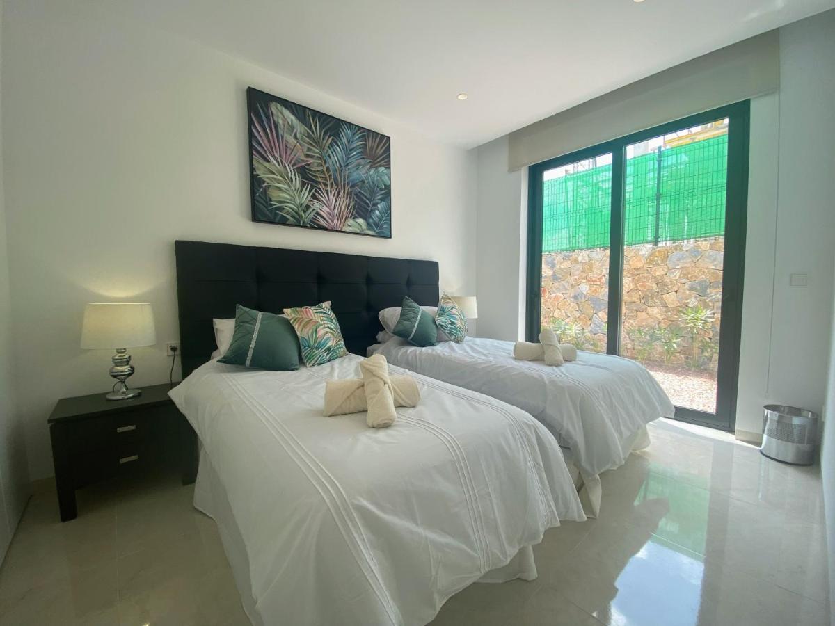 Modern 4 Bed With Pool At Colinas Lc1 Villa *