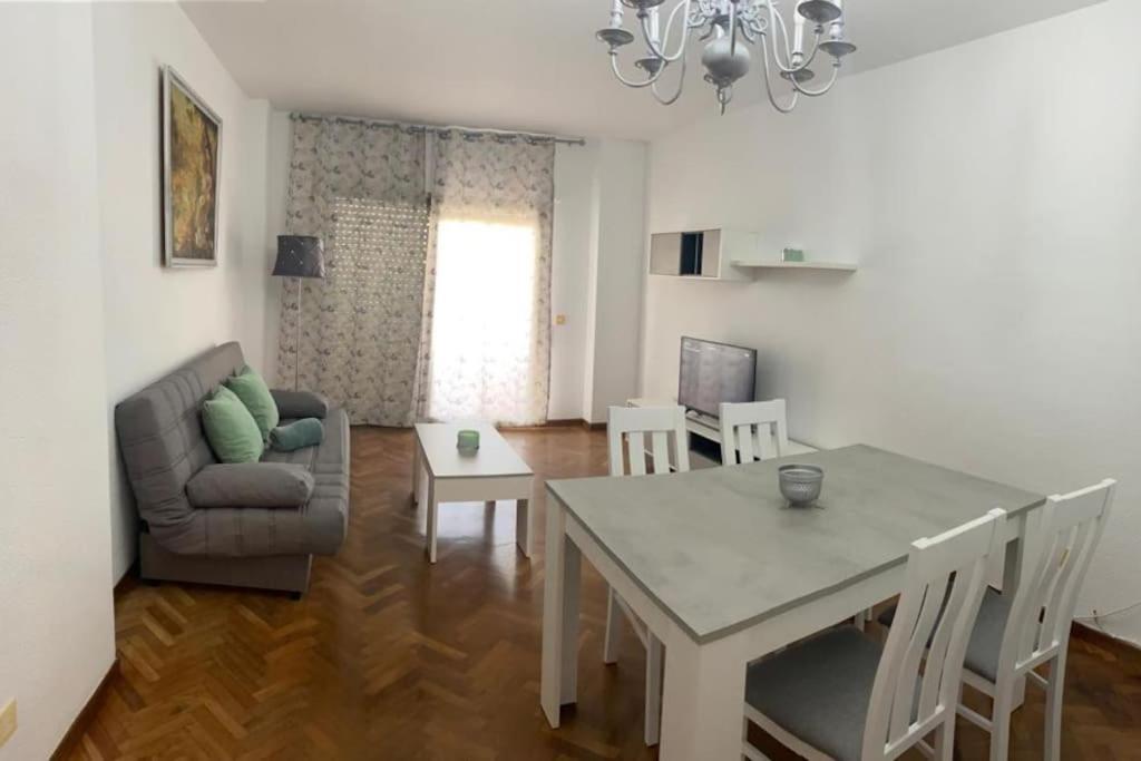 Apartamento Apartamento En Primera Linea De Playa Con Piscina. El Puerto de Santa María