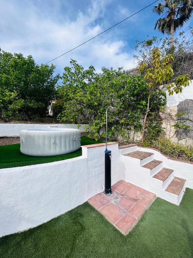 Сasa de vacaciones En Con Piscina Y Jacuzzi Frigiliana