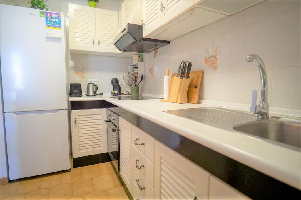 Beautiful 2 Bedroom With Communal Pools Сasa de vacaciones