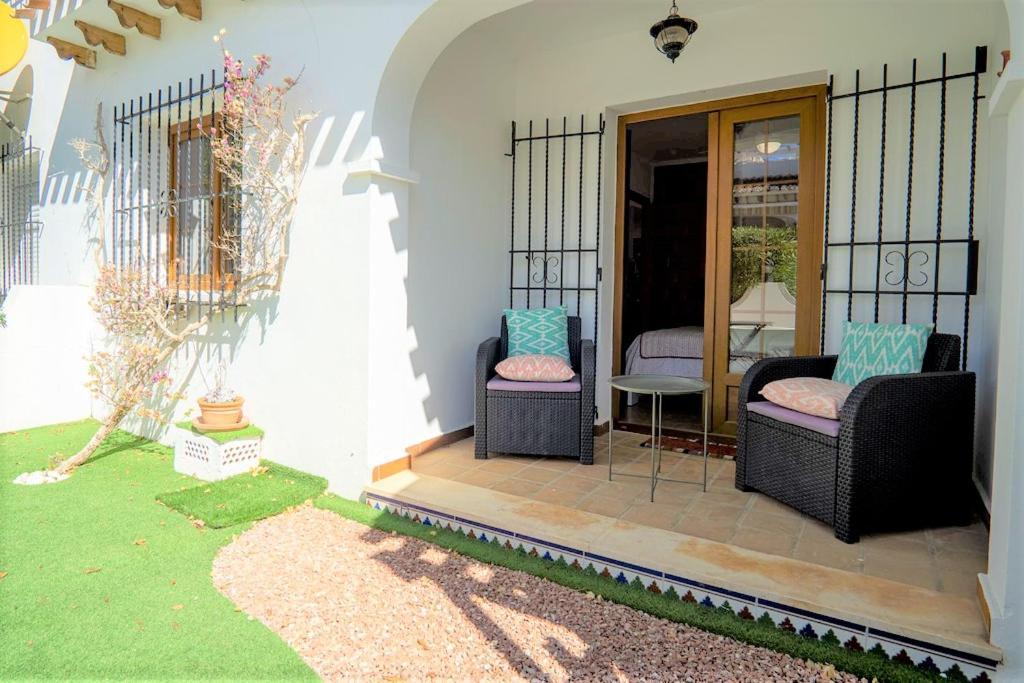 Beautiful 2 Bedroom With Communal Pools Сasa de vacaciones *