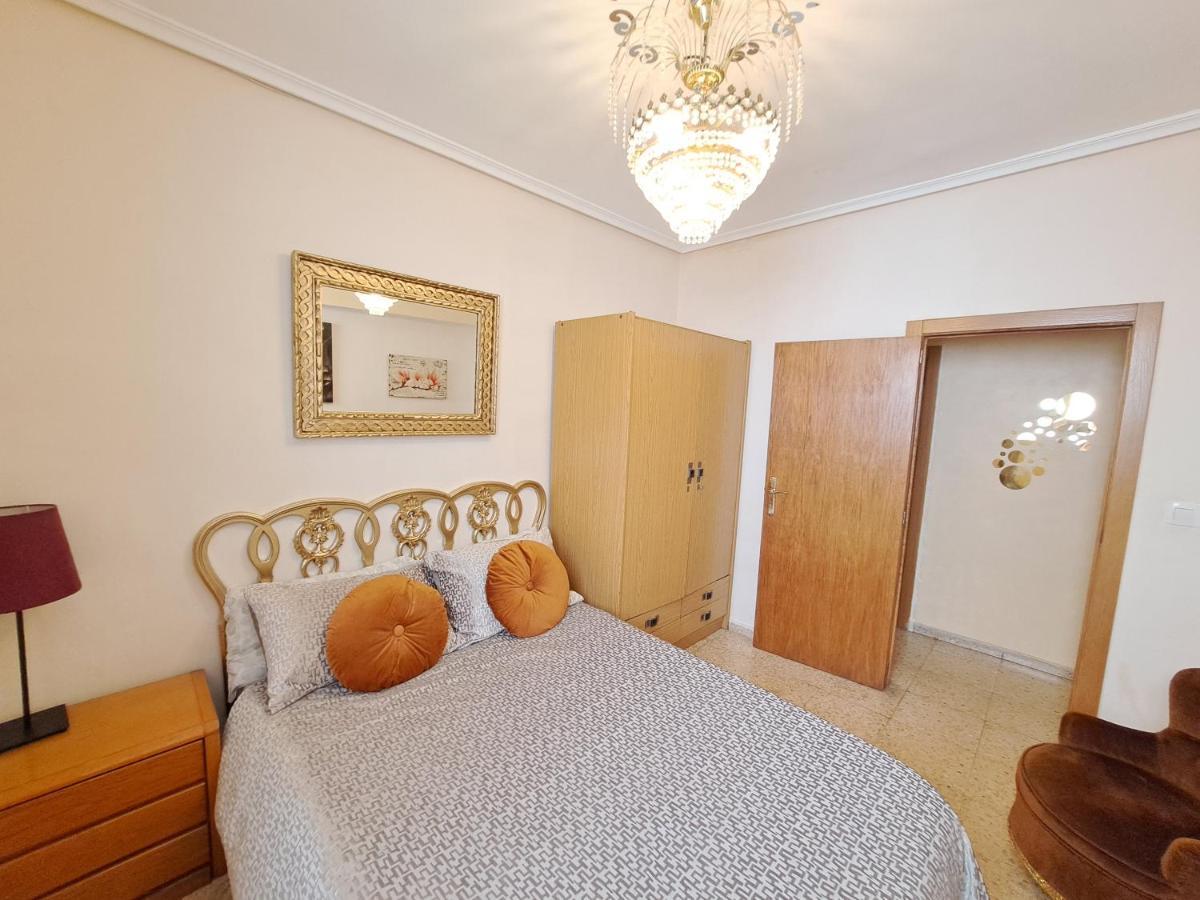 3 Bedroom Flat With Wifi Apartamento Valencia