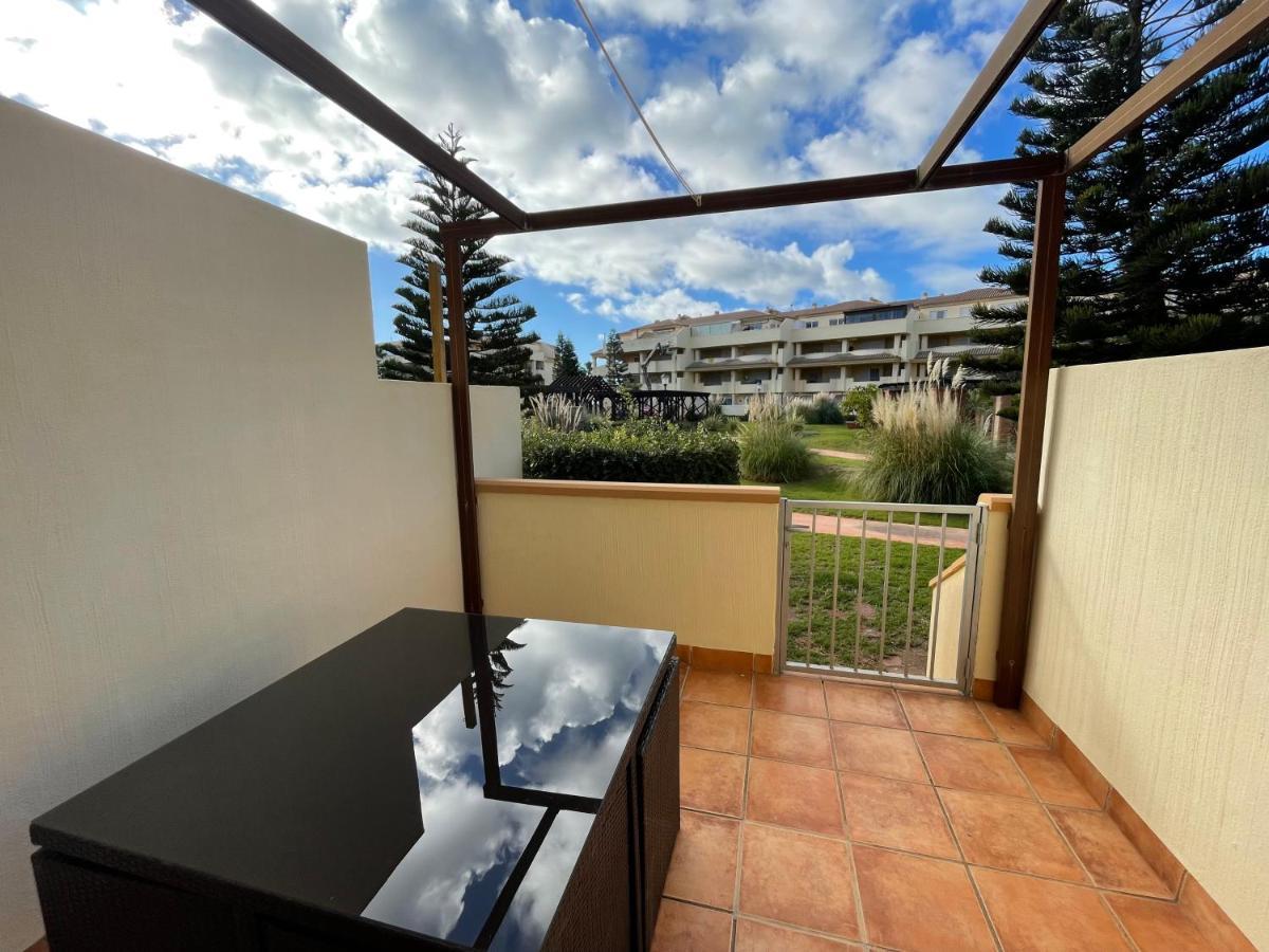 Moderna Y Alegre Vivienda Junto Al Mar . Apartment *