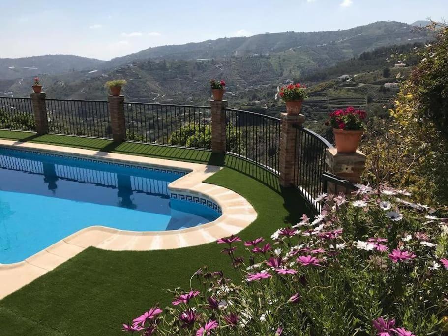 Сasa de vacaciones En Con Piscina Y Jacuzzi Frigiliana