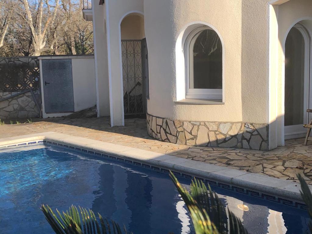 8 - 10 Personnes Avec Piscine * Empuriabrava