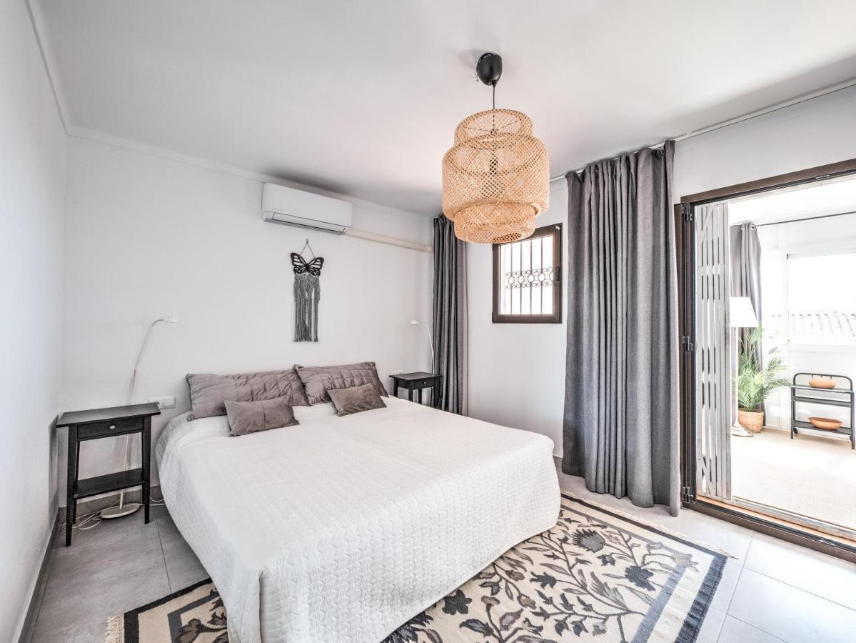 Villa Beautiful Townhouse With Two Terraces In