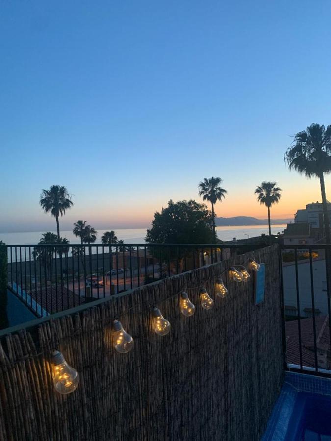 Paraiso A La Orilla Del Mar *