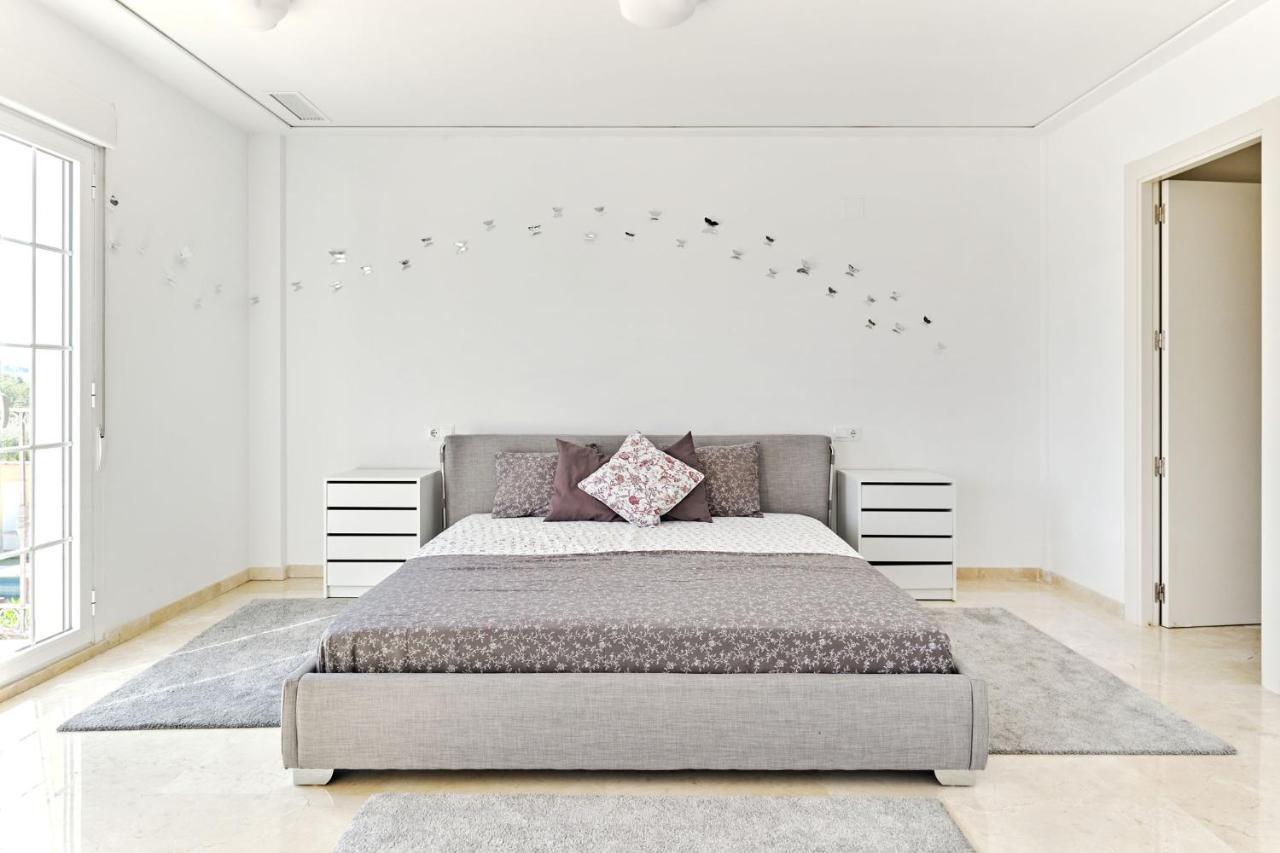 Butterfly - 4 Bedrooms With Pool & Private Playground