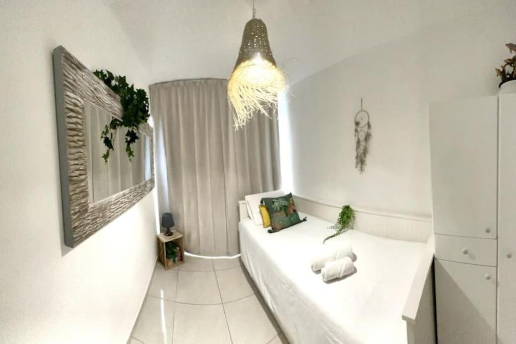 Tropical Lounge, Cristianos, Pool & Sea, Wifi Apartamento