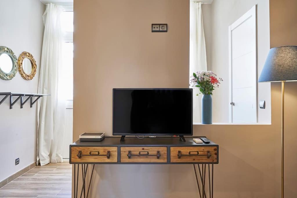 Apartment Bebarceloner Sants - 2 Bedrooms Barcelona