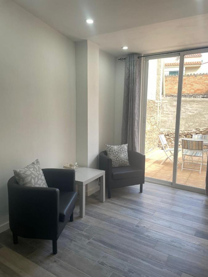 Apartamento Piso En El Centro Del Vendrell. Entero. *