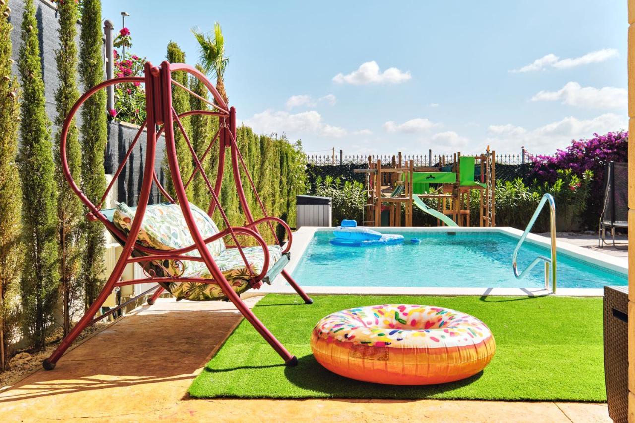 Villa Butterfly - 4 Bedrooms With Pool & Private Playground