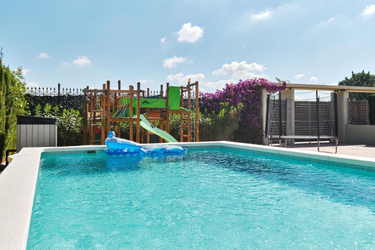 Butterfly - 4 Bedrooms With Pool & Private Playground