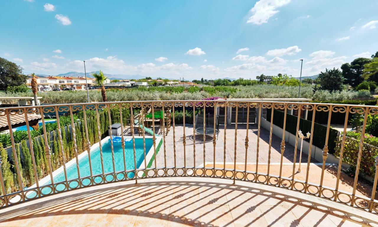 Villa Butterfly - 4 Bedrooms With Pool & Private Playground