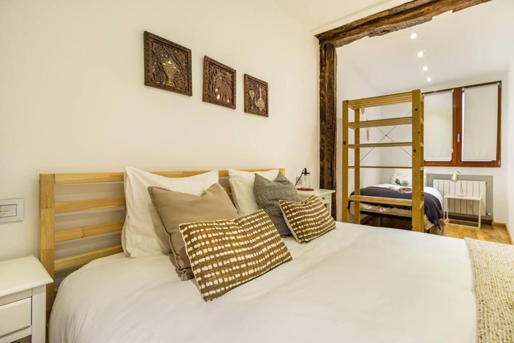 Sea Views In The Heart Of The Old Town Apartment *