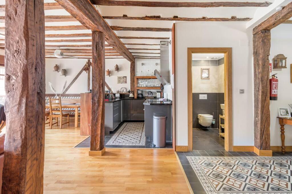 Sea Views In The Heart Of The Old Town *