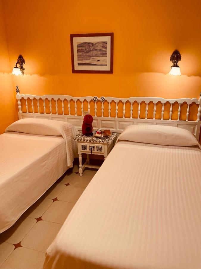 El Castanu Guest house *