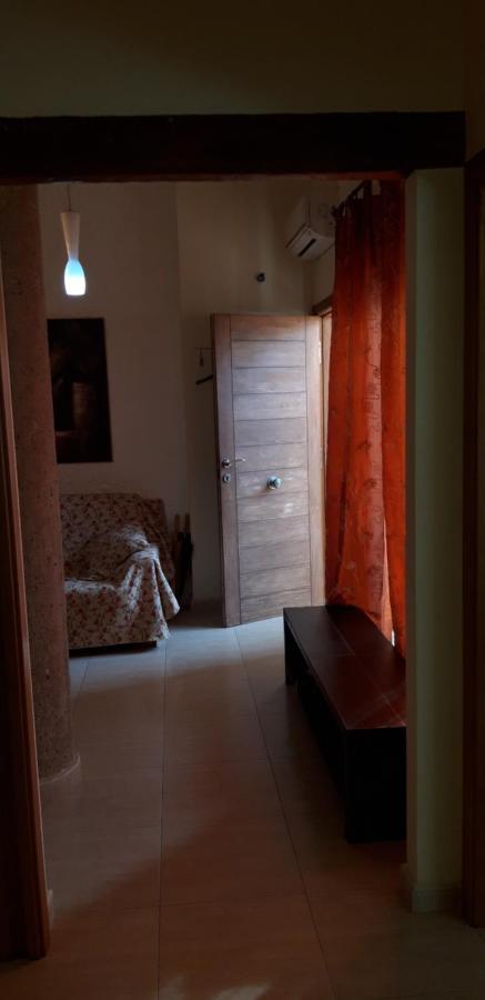 The Is Close But Quiet And Not Noisy Casa Reformada Cerca De La Playa *