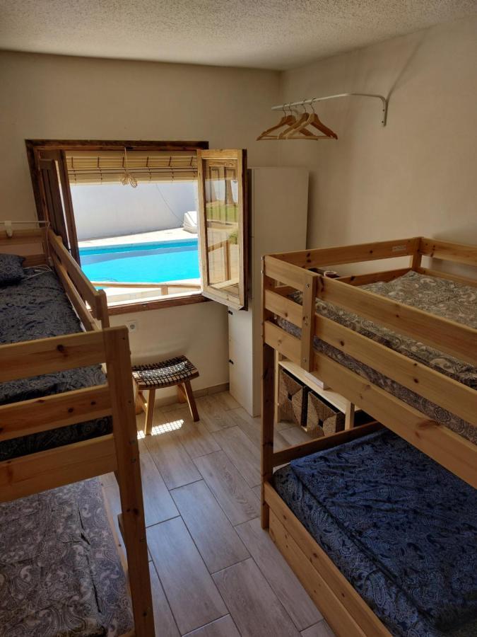 Zenia Hostal *