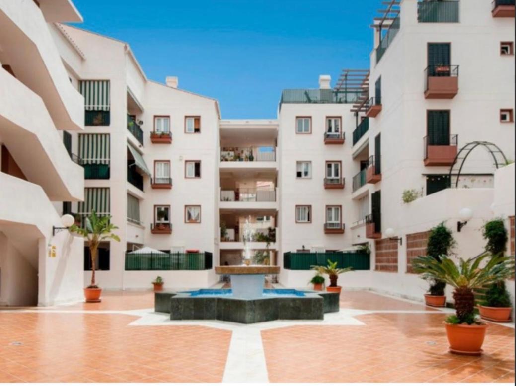 Torrequebrada. Urb Alboran Apartment *
